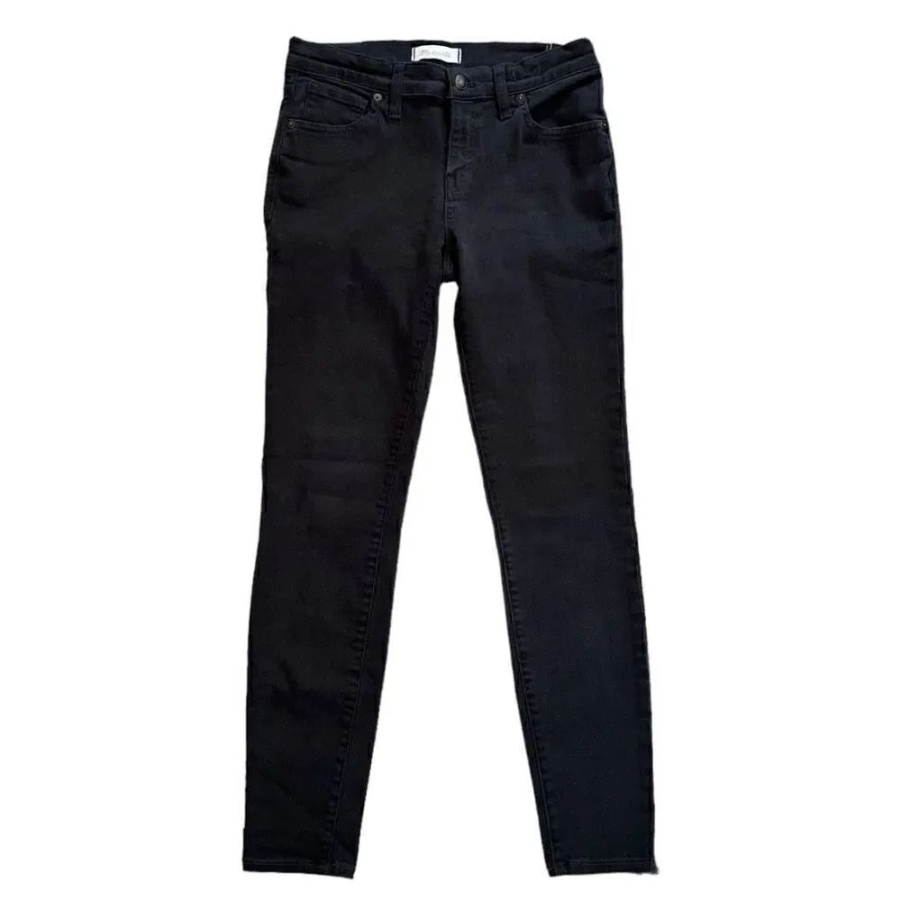 Madewell Black 8” Skinny Jeans Size 28
